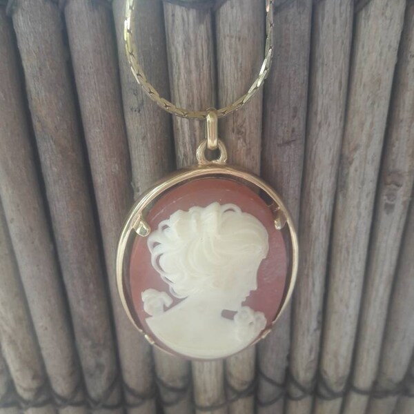 Vintage "NAPIER" Yellow Gold Big Cameo Estate Pendant Charm Gift Classy Modern Sophisticated Art Deco Old Designer Stamped