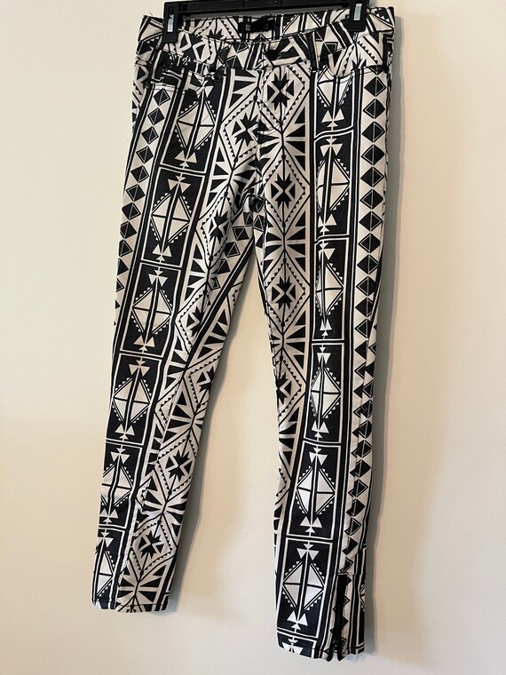 Black And Off White Aztec Print Triangles Jeans P… - image 4
