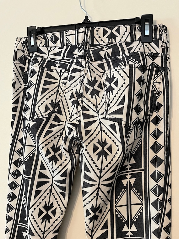 Black And Off White Aztec Print Triangles Jeans P… - image 6