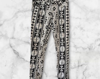 Black And Off White Aztec Print Triangles Jeans Pants Womens Comfy Size 5/7 Juniors Adults Fun Fitting Some stretch Unique Rare Skinny Strai