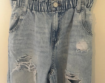 Vintage Ripped High Rise Jeans: Light Wash Denim, Size 3/26 Scrunch Waist Boho Holes Distressed Juniors