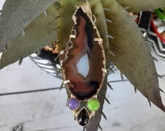 Vintage Sterling Silver Brown, Black and White Agate Geode Slice Pendant with Gemstones