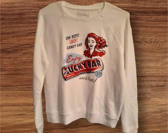 Vintage Style White "Lucky Brand" Los Angeles Sweatshirt Candy Bar Woman Size Adult Medium Gift Red blue Candy Bar Top