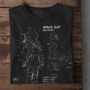 Apollo space suit blueprint patent Men&#39;s Tri-Blend Crew Tee