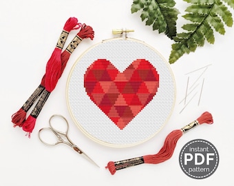 Modern Heart Cross Stitch Pattern - this simple geometric embroidery pattern is perfect to learn cross stitch and for creating DIY decor!
