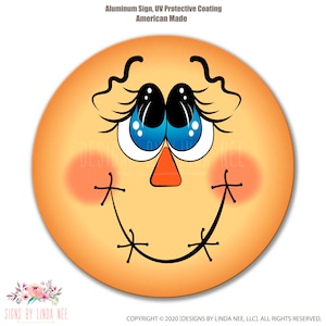 Signo de cara de espantapájaros, signo de corona de espantapájaros de ojos azules, signo de corona de otoño, decoración del hogar de otoño, cara de espantapájaros para coronas, signo de metal redondo SHO265