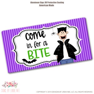 Halloween Sign for Wreath, Dracula Sign, Come in for a Bite Dracula Halloween Sign, Halloween Wreath Sign, Funny Dracula Decoration SHO39