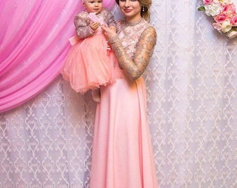 matching maxi dresses for mom and daughter