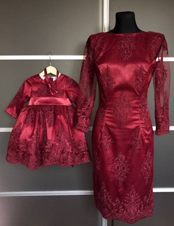 Mommy And Me Outfit Vestidos formales de Color Burdeos - Etsy España Mommy And Me Outfit Vestidos formales de Color Burdeos - Etsy España