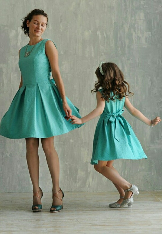 robe assortie mere bebe
