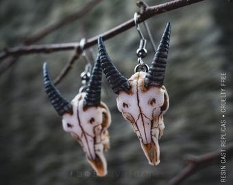 Ohrringe mit Ziegenschädel, handbemalte Harzreplik, gotisch-viktorianisch, Hexen-Fantasy-Cosplay, LARP, satanisch