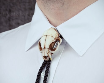 Bolo-Krawatte mit Katzenschädel-Motiv, handbemalte Harzreplik, texanische Krawatte, gotische Bolo-Krawatte, Geschenk für Trauzeugen, dunkler Vintage-Stil