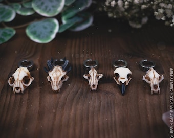 Einzelner Clip-Ohrring, Totenkopf nach Wahl, Katze, Drache, Wolf, Krähe, Bär, handbemalte Harzrepliken, gotischer Herrenohrring