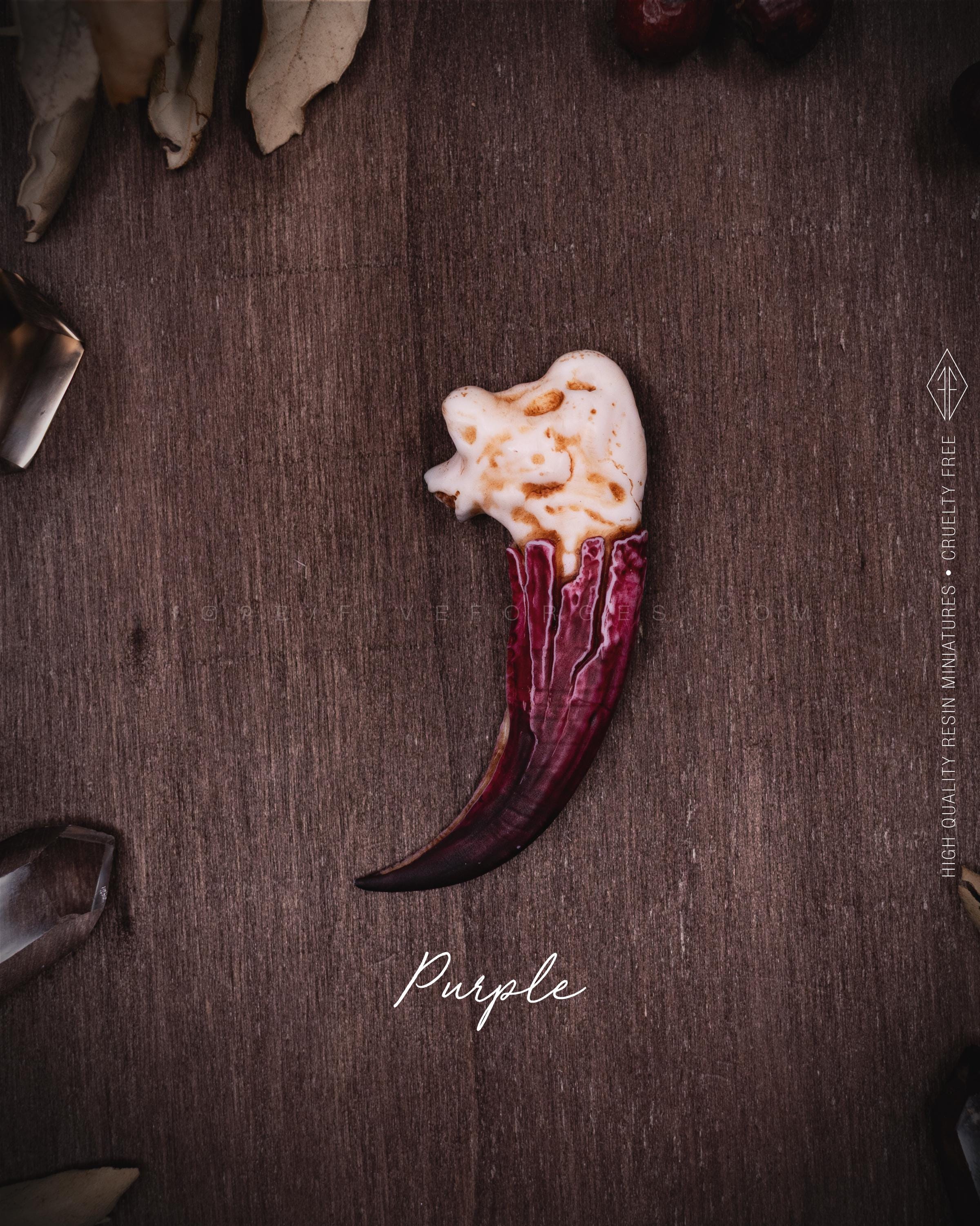 22932✨ハリウッドトレーディングカンパニー IGGY イーグル ネックレス Harpy Eagle Claw Necklace, Resin Replica Hand Painted, Viking
