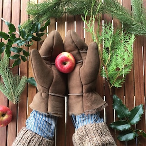 Vintage 1970&#39;s Brown Sheepskin Lined Leather Mittens