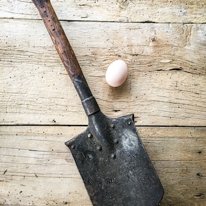 1915 Military Shovel