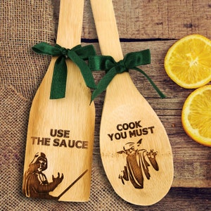 Star Wars Kitchen Utensil Set: Engraved Bamboo Spoon & Spatula