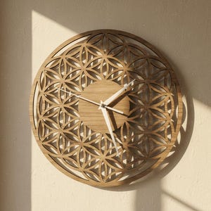 Houten wandklok Flower of Life: lasergesneden geometrische kunst