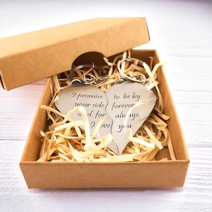 Juego de llaveros personalizados con grabado para pareja, colgantes personalizados a juego para llaves, llavero de corazón con texto personalizado, regalo para San Valentín.