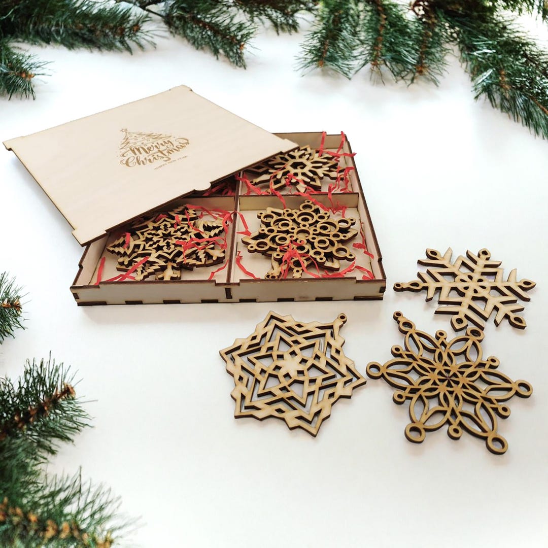 Wooden Snowflake Xmas Decoration, Christmas Tree Ornament Set of