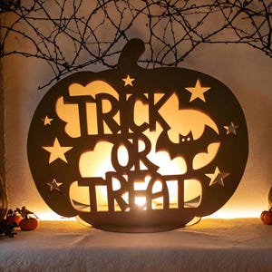 Wood Jack O lantern 'Trick or Treat' Sign, Pumpkin Tea Candle Holder - Rustic Night Light, Autumn Spooky Home Decor: Halloween Gift