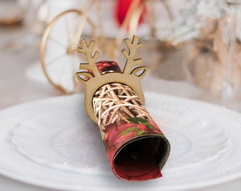 Christmas Napkin Rings Set of 6 Reindeer Ornament, Wooden Towel Holder for Winter Holiday Table Decor, Rustic Festive Deer Place Settings