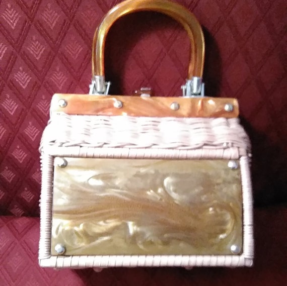 Vintage, Lucite Trimmed, Purse. Like New Condition
