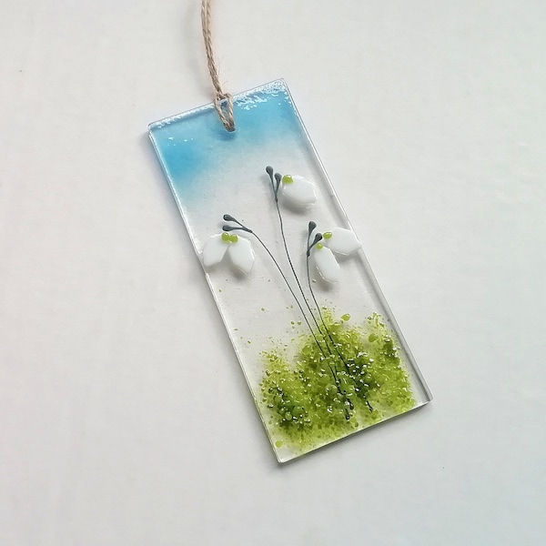 Snowdrop small suncatcher, fused glass spring hanger, snowdrop suncatcher in fused glass, glass art token gift, thank you gift,