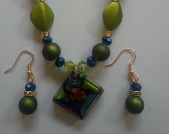 Beaded Jewelry / Glass Pendant