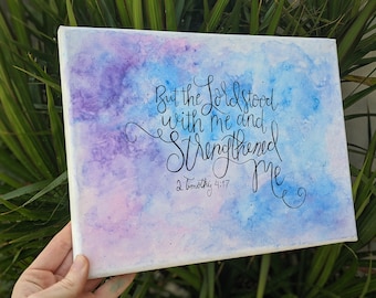 2 Timoteo 4:17 // Acuarela // Pintura de versículos de la Biblia // Decoración cristiana // Arte de las Escrituras // Cita bíblica