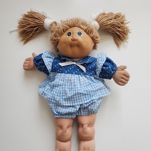 Vintage 1983 Cabbage Patch Kids Doll w/ Original Adoption Papers – Coleco Era – Green Eyes – Xavier Roberts Signature – Steffie Brooke