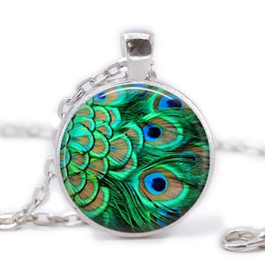 Peacock Feather Necklace: Emerald Art Glass Cabochon Pendant
