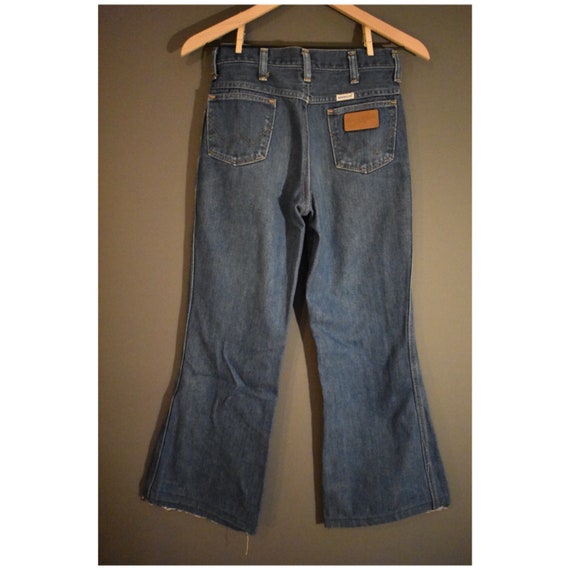bell bottom wrangler jeans