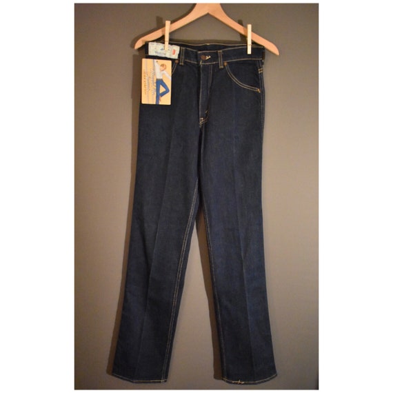 levis movin on jeans