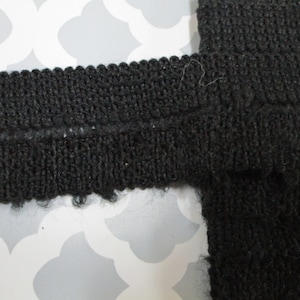 3 3/4 yards in 1/1/4&quot; width in black color fold over acrylic elastic trim for your fashion design/headband and sewing project