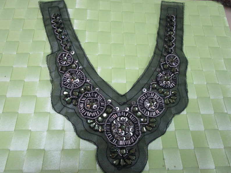 1 piece Bridal Bead Neckline Collar Appliques acrylic Beaded metal style beads for Bridal Dress Evening Gown /& wedding design decorative