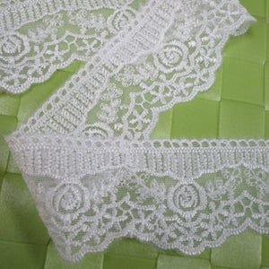 3 yards 1 3/4&quot; width in white color w/embroidery pattern non stretch poly cotton & tulle lace trim for your fashion/wedding design