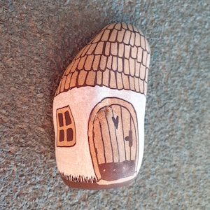 House, Painted rocks, pebble art, stone art, rock art, painted rock