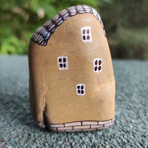 House, Painted rocks, pebble art, stone art, rock art, painted rock