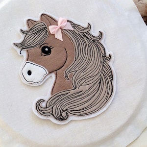 Embroidery file horse embroidery motif horse head doodle application 16x26