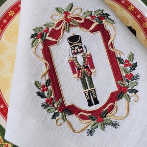 Notenkraker borduurontwerp | Kerstlijst | Machineborduurbestanden
