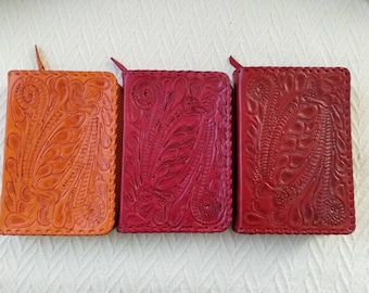 TRADITIONAL Leather Bible Cover w/zipper, Embossed for Medium Size NWT 2013 Revised edition. (See Description for dimensions)