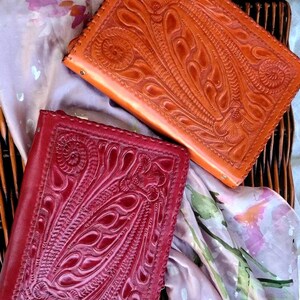 LEATHER Folder, Organizer. TRADITIONAL Design with Zipper. Handmade.
