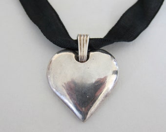 Jacky De G vintage, silver metal heart pendant. Sign.