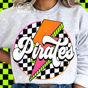 Piratas (Png), Cuadros (Png), Sublimación de Piratas Retro, Día del Juego (Png), Camiseta de Piratas, Mascota de Piratas (Png), Piratas Neón (Png), DTF, DTG #427