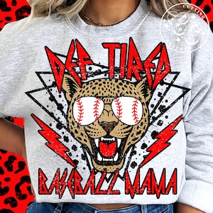 Def Tired Baseball Mama Png, Design a sublimazione Baseball Mama, Baseball divertente Png, Maglietta Baseball Mama Png, Giorno della partita di baseball Png #175