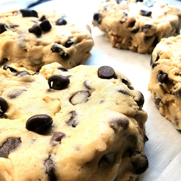 DIY Giant Chocolate Chip Cookies, Levain New York, Chocolate Lovers Do it Yourself Baking Kit