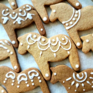 Gingerbread DIY SWEDISH SPICE Cookie Baking Kit, Swedish Dala Horse holiday, Craft Kit Kid Christmas Cookie Gift Box