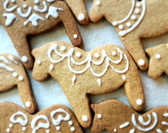 Gingerbread DIY SWEDISH SPICE Cookie Baking Kit, Swedish Dala Horse holiday, Craft Kit Kid Christmas Cookie Gift Box