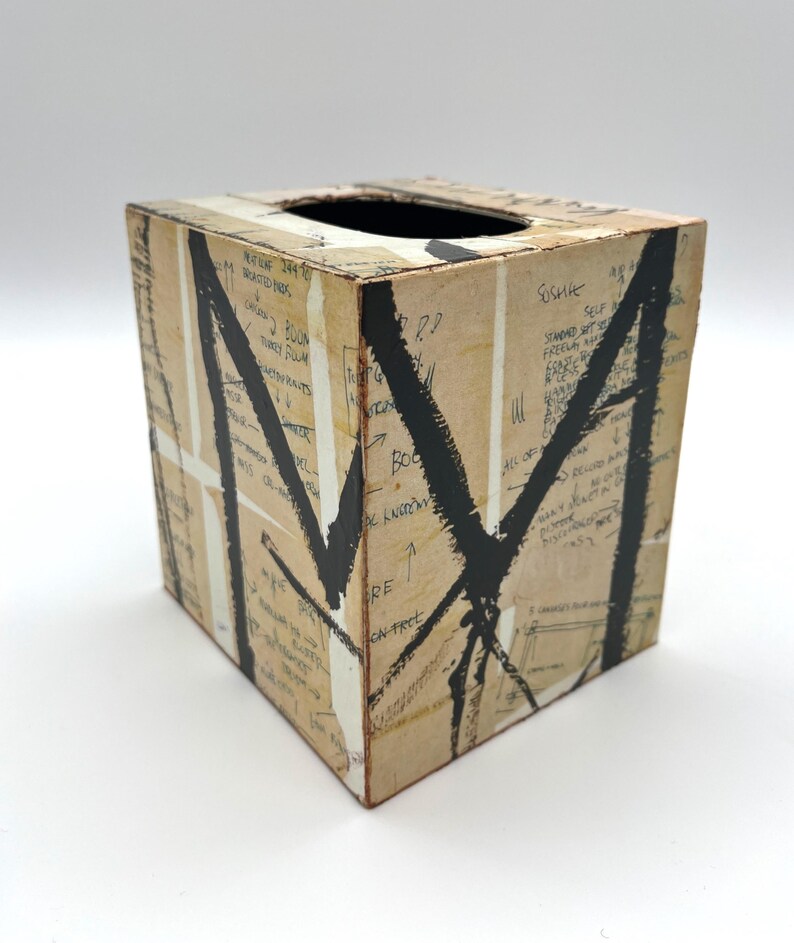 Upcycled Basquiat Tissue Holder |Handmade Neo-Expressionist Street Art Decor bild 4